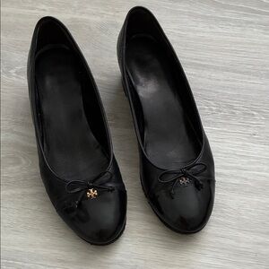 Tory Burch Cap Toe Pumps 38 US 8